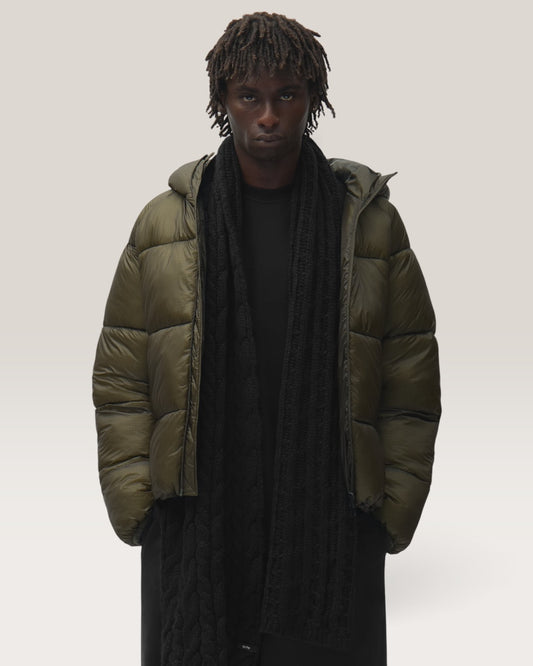 Wool cable knit scaf