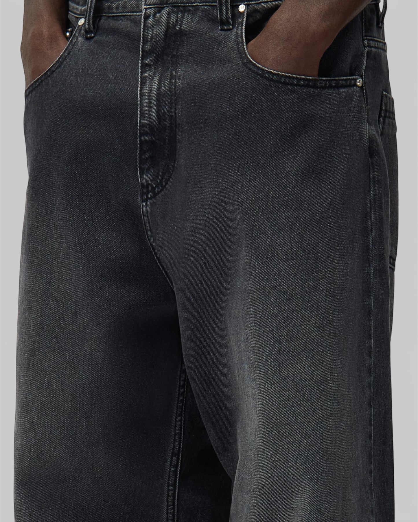 Fade wash baggy pants