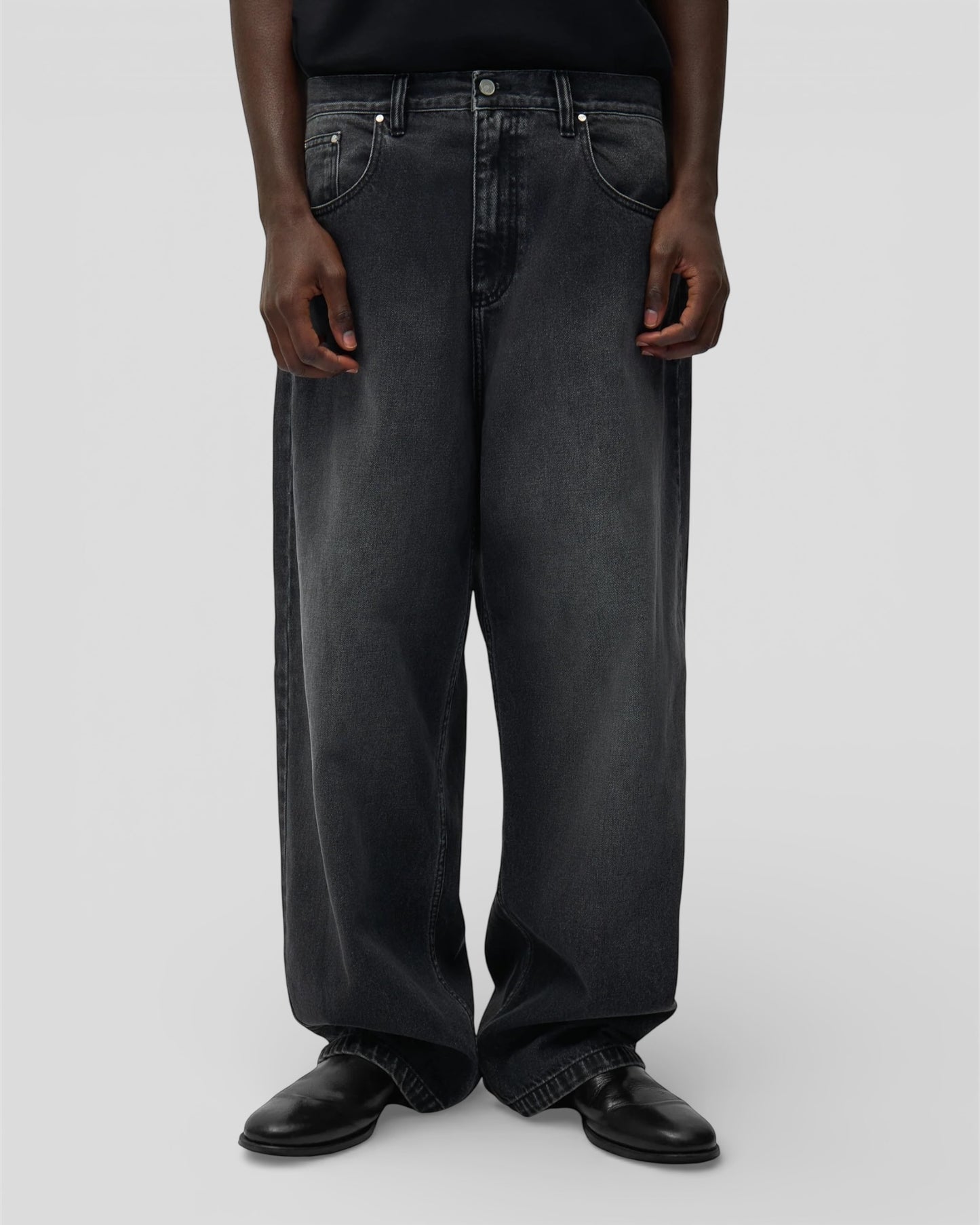 Fade wash baggy pants