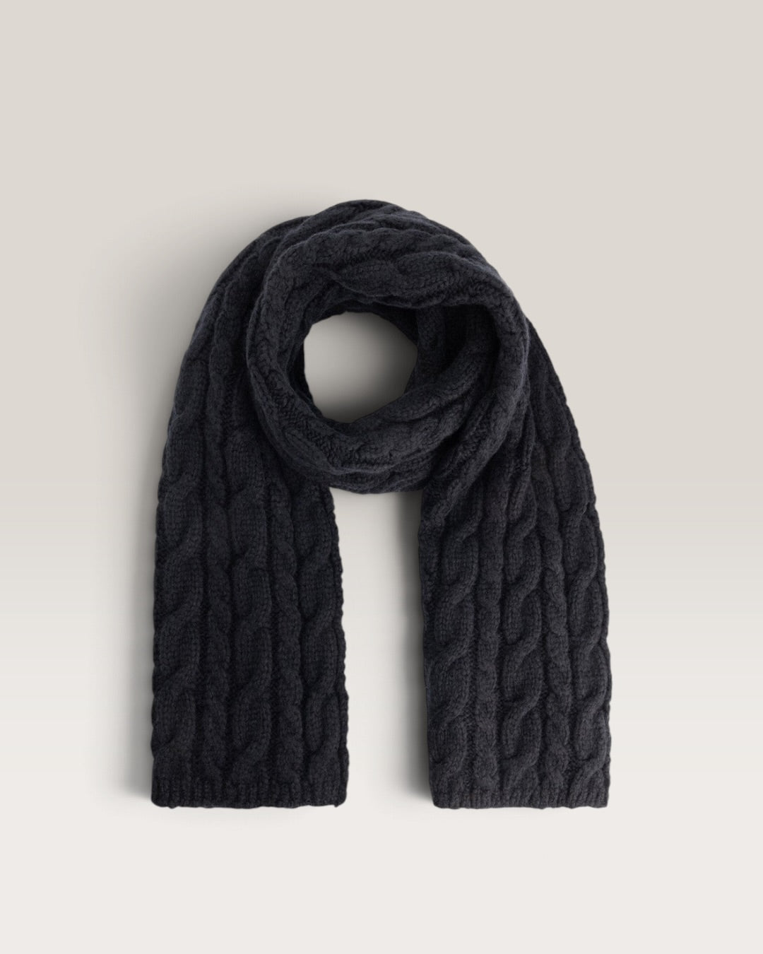 Wool cable knit scaf