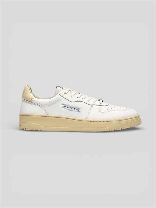 Court Off white
