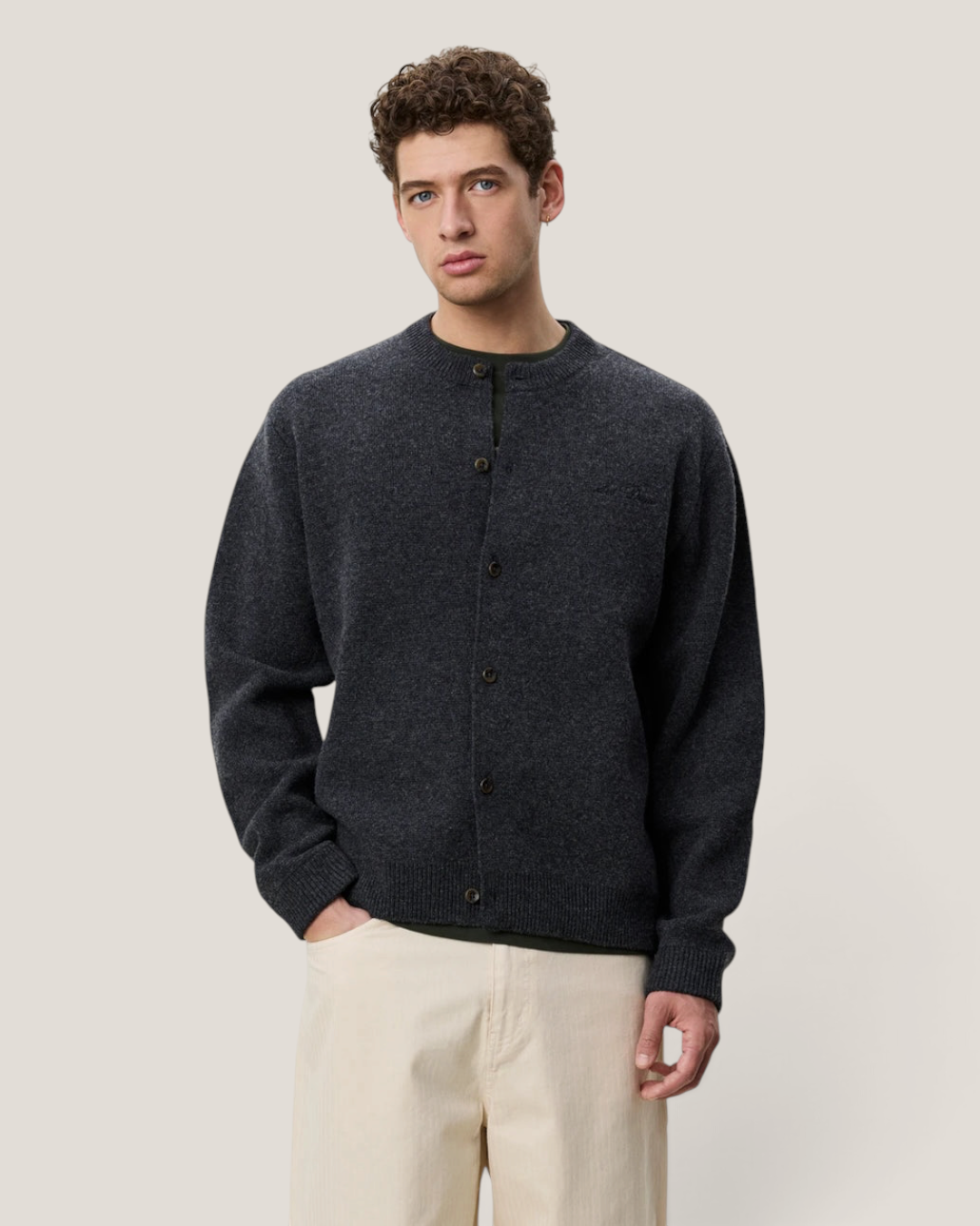 Knitted roundneck cardigan