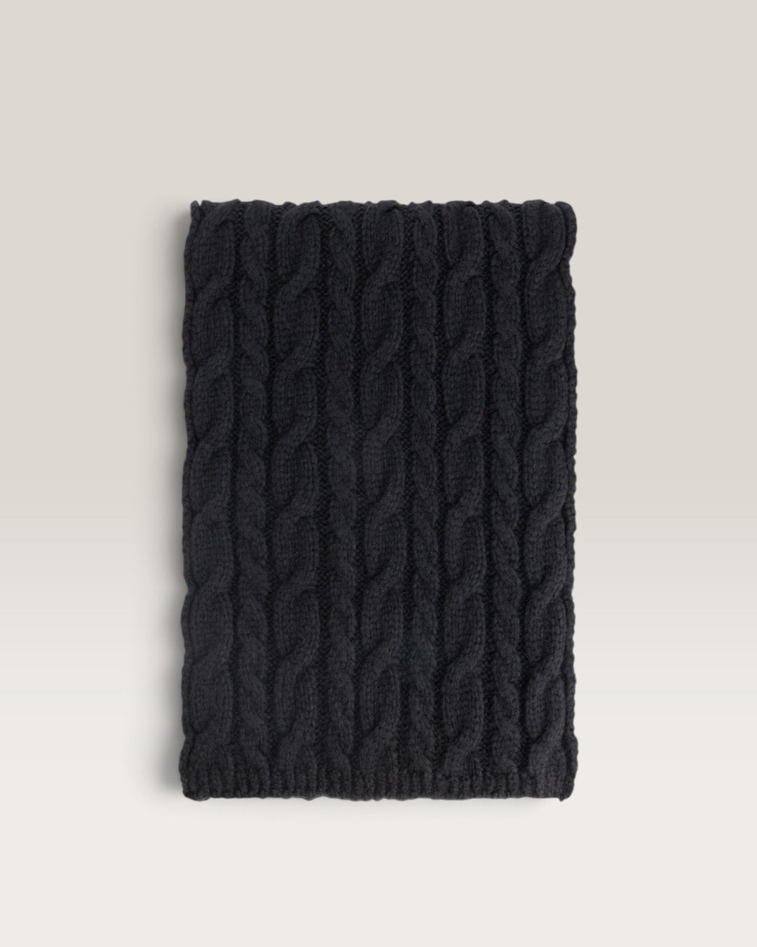 Wool cable knit scaf