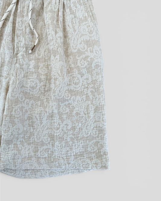 Bermuda over jacquard