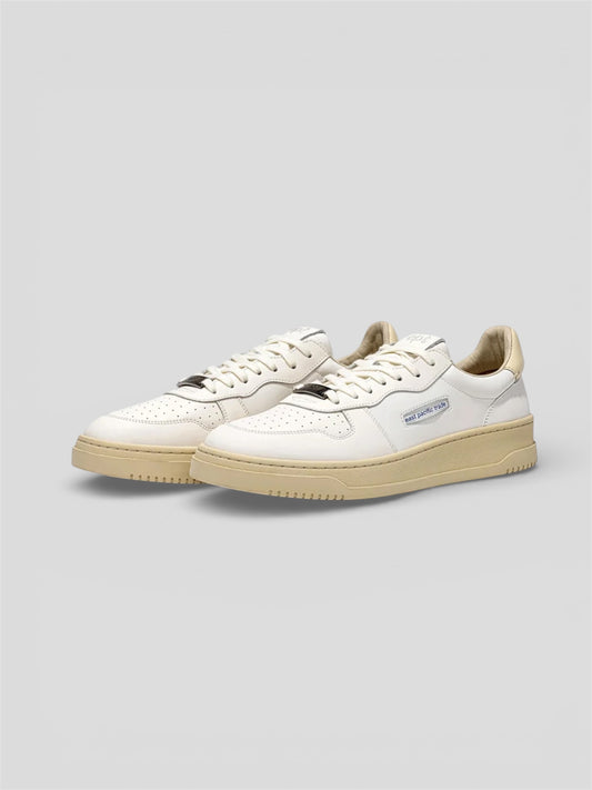 Court Off white