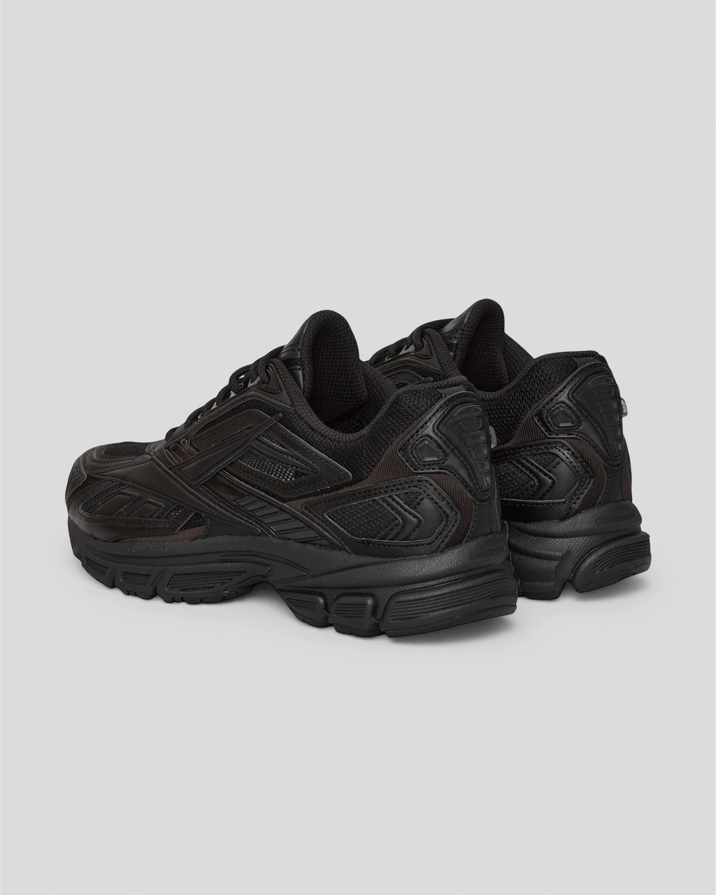 Road ultra black