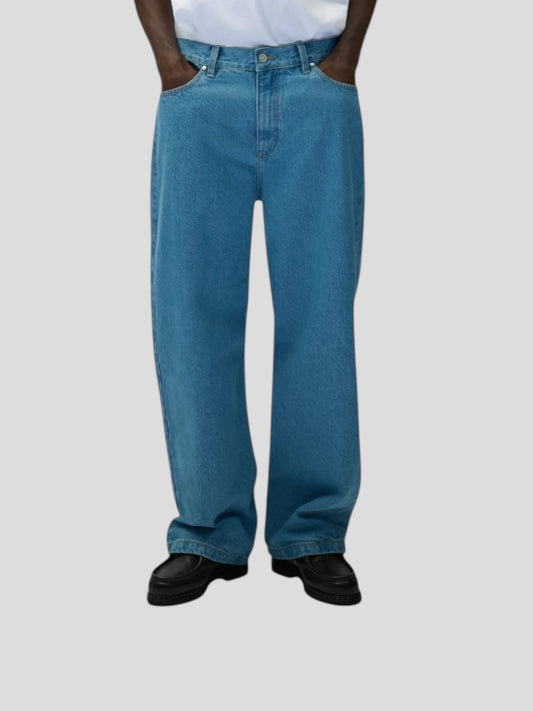 Back pocket graphic pants