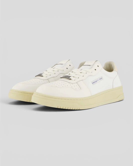 Court Off white