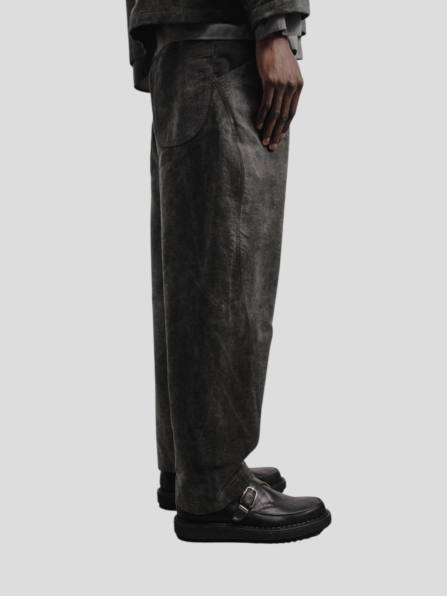 Twisted seam jean